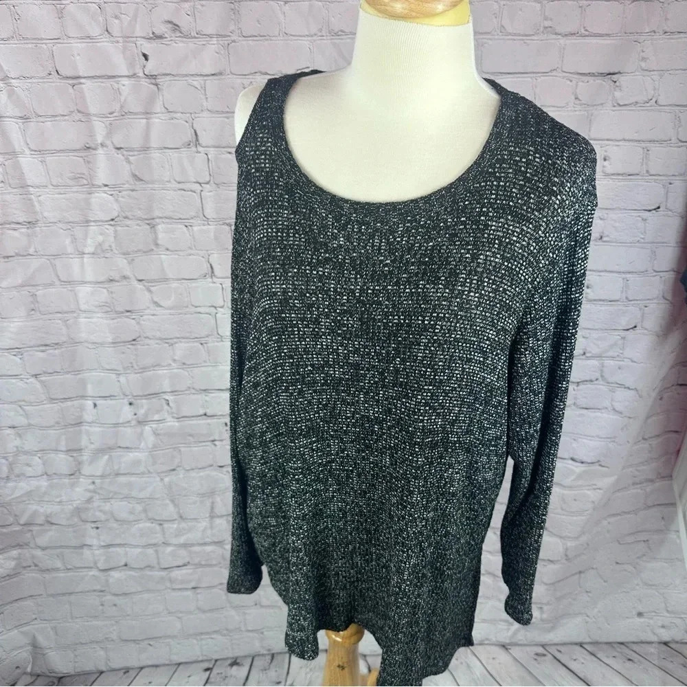 democracy black and white asymmetrical pullover top size XL